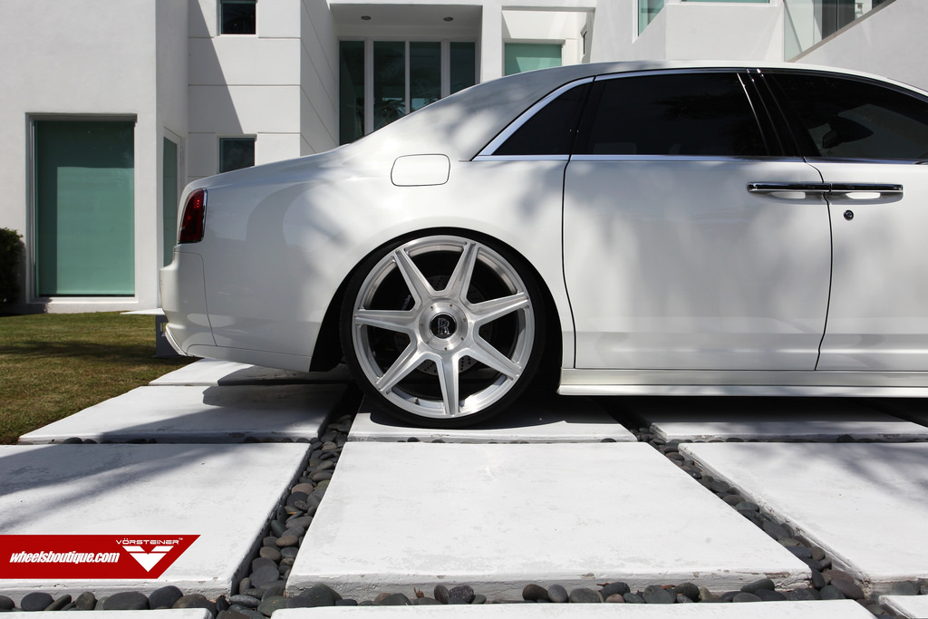 photo 7 Rolls-Royce Ghost custom wheels Vorsteiner CW-5 24x10.5, ET , tire size 275/25 R24. x ET