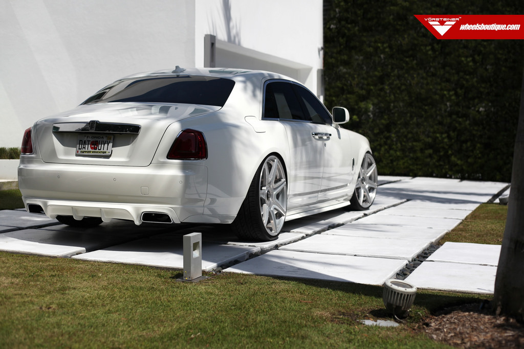 photo 10 Rolls-Royce Ghost custom wheels Vorsteiner CW-5 24x10.5, ET , tire size 275/25 R24. x ET