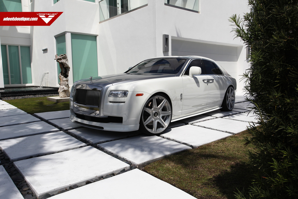 photo 24 Rolls-Royce Ghost custom wheels Vorsteiner CW-5 24x10.5, ET , tire size 275/25 R24. x ET