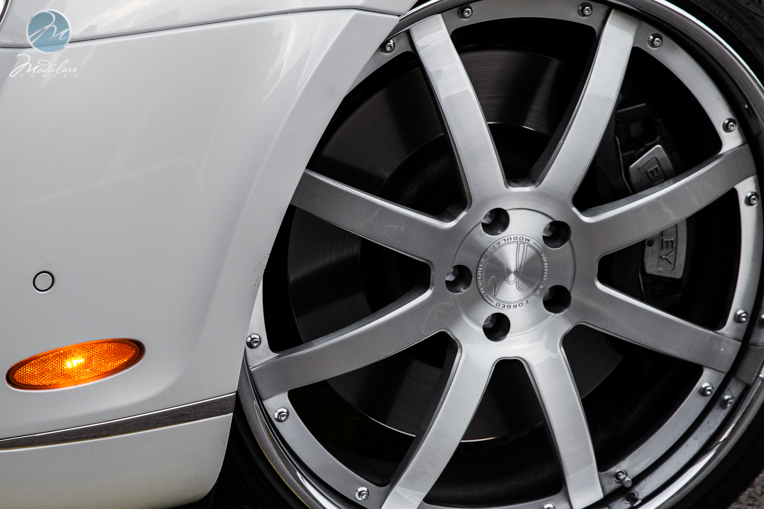 photo 1 Bentley Continental GTC custom wheels Modulare M28 22x9.5, ET , tire size 265/30 R22. 22x10.5 ET 295/25 R22