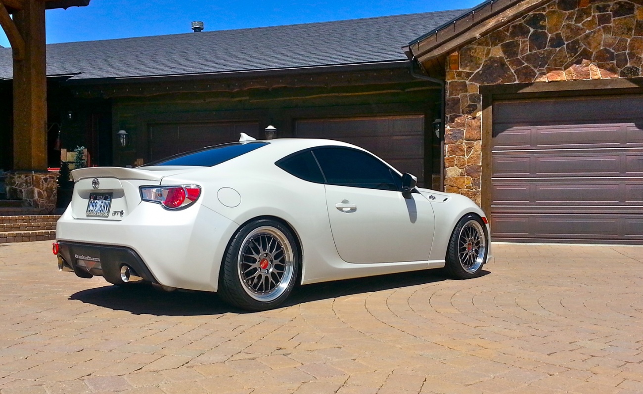 photo 4 Scion FR-S custom wheels BBS LM 18x8.0, ET +50, tire size 225/40 R18. x ET 