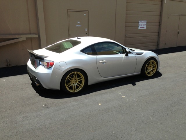 photo 3 Scion FR-S custom wheels Cosmis MR II Racing 18x8.5, ET +22, tire size 225/40 R18. x ET 