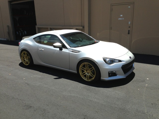 photo 4 Scion FR-S custom wheels Cosmis MR II Racing 18x8.5, ET +22, tire size 225/40 R18. x ET 