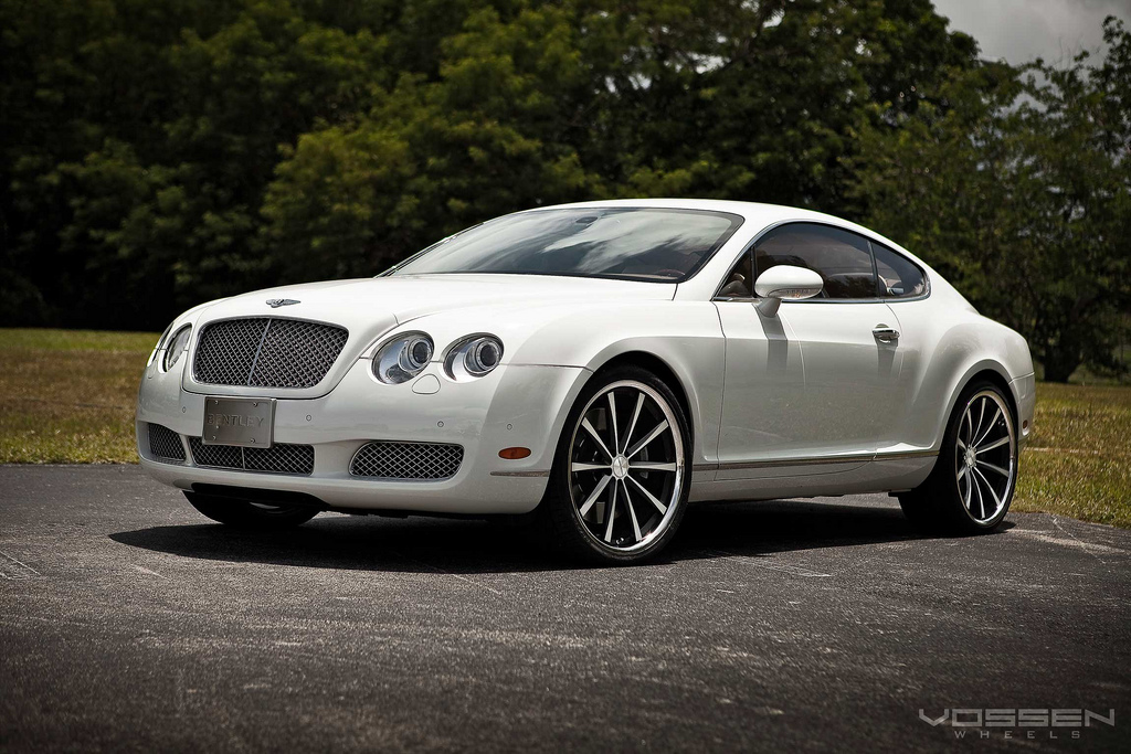 photo 1 Bentley Continental GT custom wheels Vossen CV1 22x9.0, ET , tire size X R22. 22x10.5 ET 