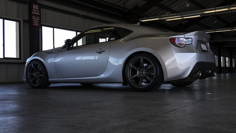 photo 2 Scion FR-S custom wheels Gram Lights 57C6 18x9.5, ET +40, tire size 255/35 R18. x ET 