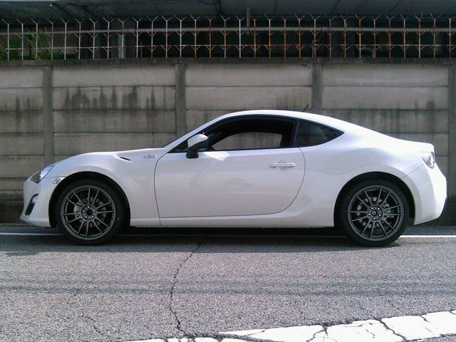 photo 2 Subaru BRZ custom wheels Gram Lights 57Xtreme 18x7.5, ET +40, tire size X R18. x ET 