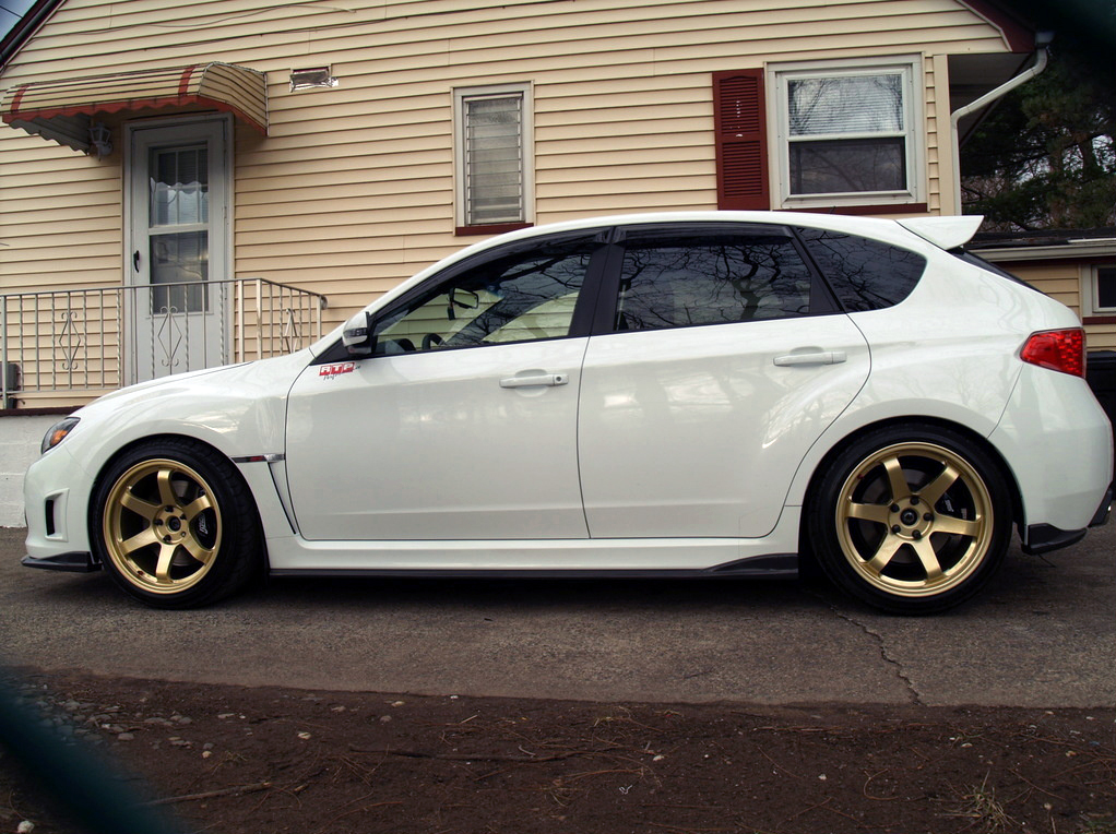 photo 1 Subaru Impreza WRX STi custom wheels Rota Grid 18x9.5, ET +33, tire size 245/40 R18. 18x9.5 ET+38 