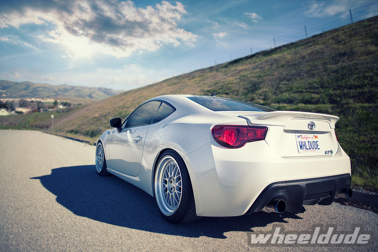 photo 5 Scion FR-S custom wheels Linea Corse Lemans 18x8.5, ET +40, tire size 225/40 R18. 18x9.5 ET+40 255/35 R18