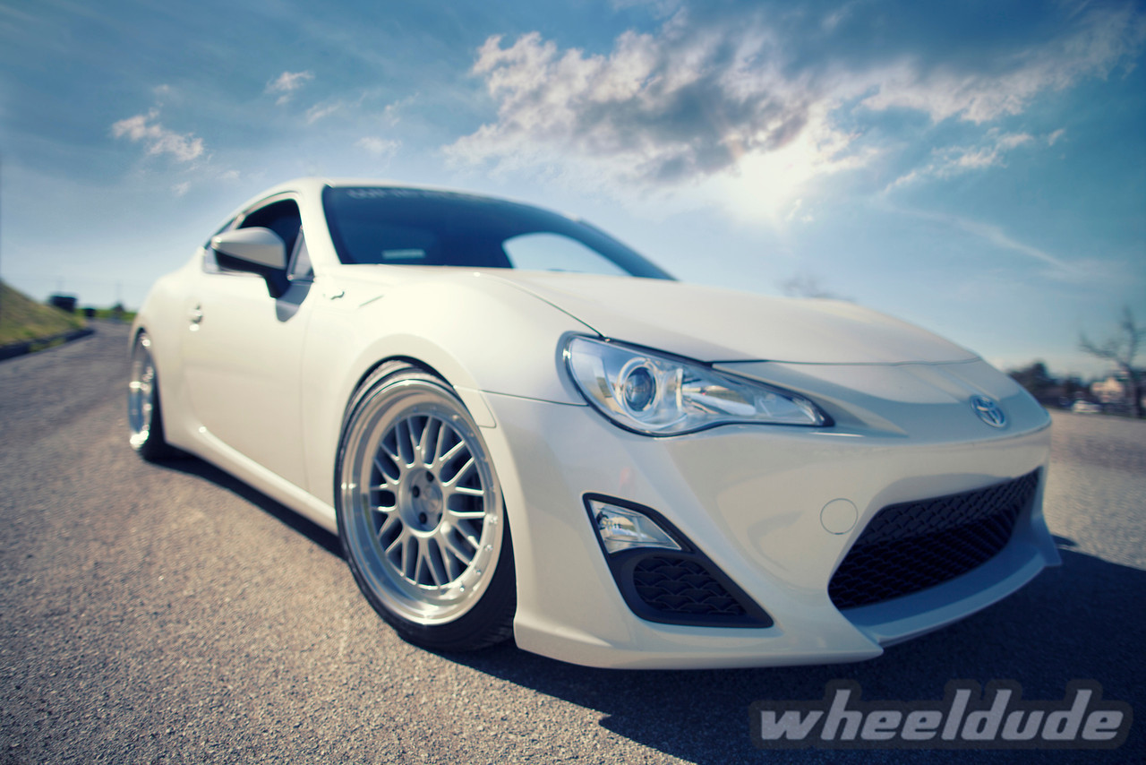 photo 6 Scion FR-S custom wheels Linea Corse Lemans 18x8.5, ET +40, tire size 225/40 R18. 18x9.5 ET+40 255/35 R18