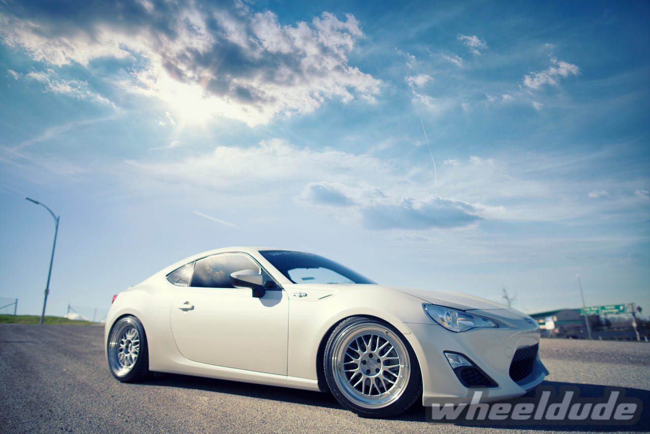 photo 9 Scion FR-S custom wheels Linea Corse Lemans 18x8.5, ET +40, tire size 225/40 R18. 18x9.5 ET+40 255/35 R18