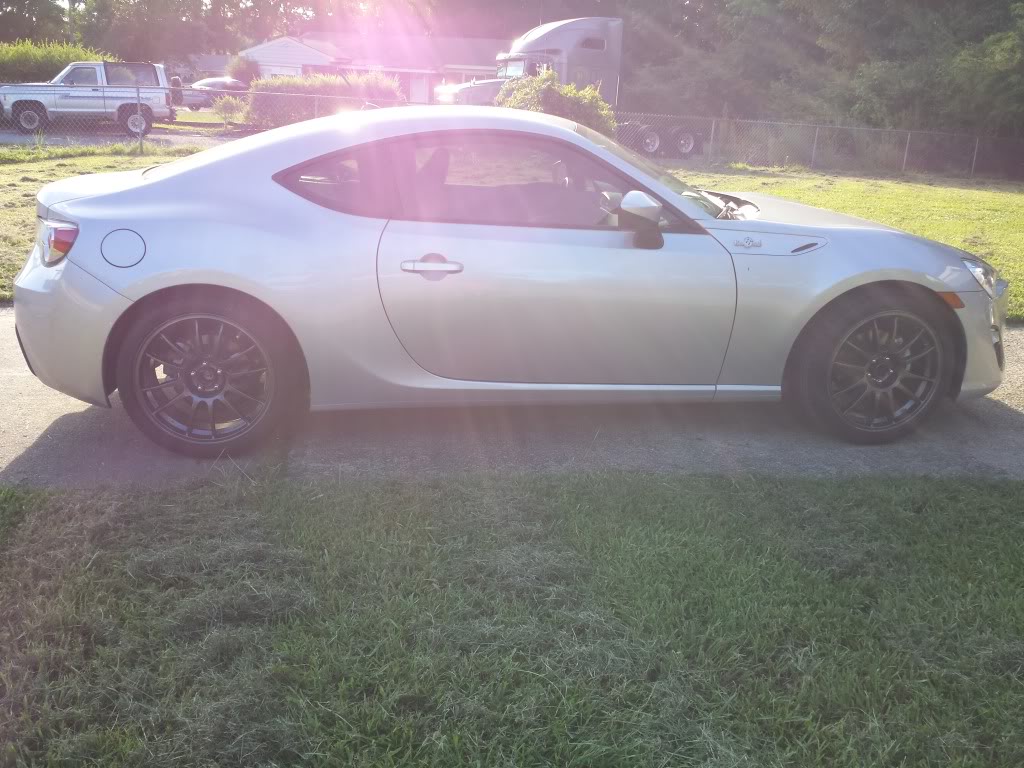 photo 3 Scion FR-S custom wheels OZ Superleggera 18x8.0, ET +35, tire size 245/35 R18. x ET 