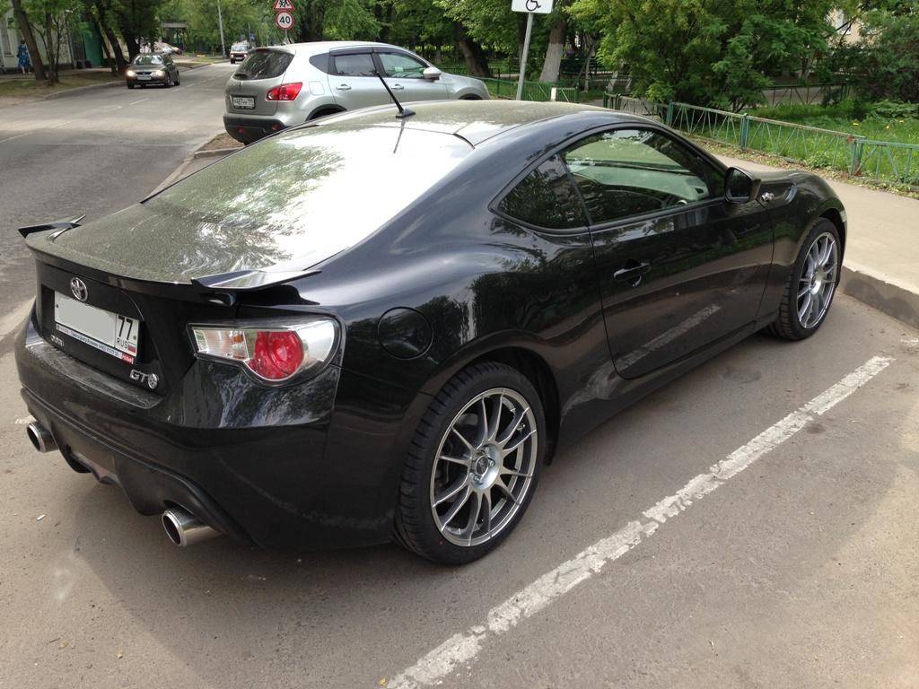 photo 3 Subaru BRZ custom wheels OZ Ultraleggera 18x8.0, ET , tire size 225/40 R18. x ET 
