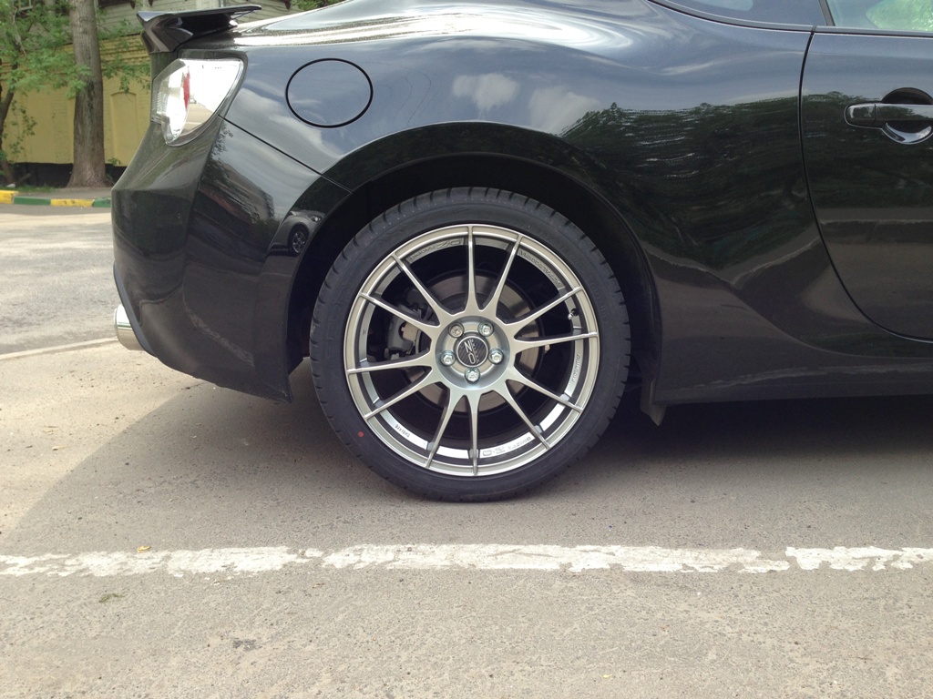 photo 4 Subaru BRZ custom wheels OZ Ultraleggera 18x8.0, ET , tire size 225/40 R18. x ET 