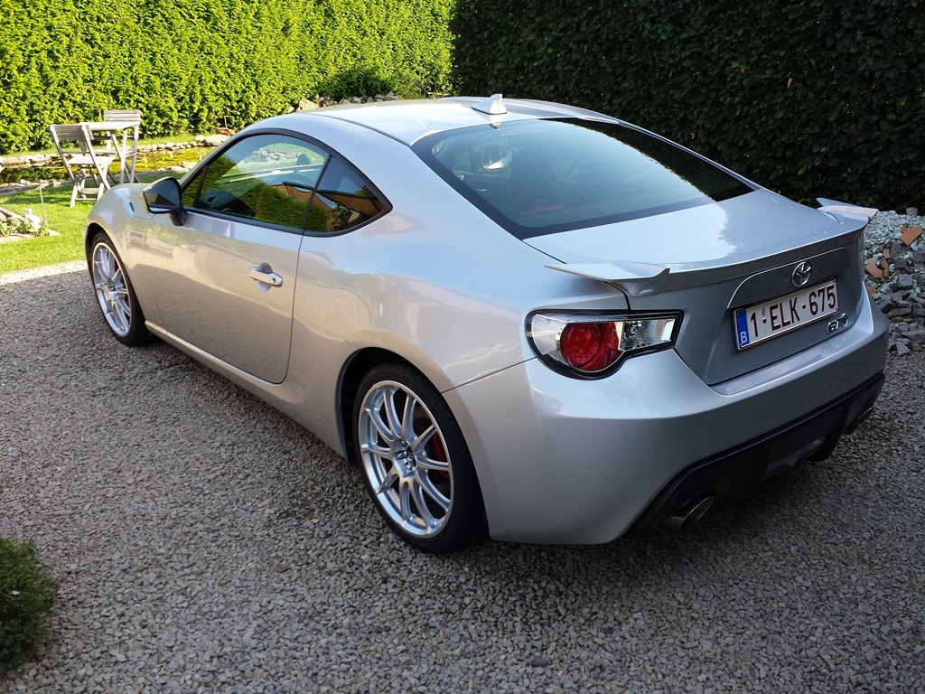 photo 3 Scion FR-S custom wheels Rota GR-A 18x7.5, ET +48, tire size 215/40 R18. x ET 