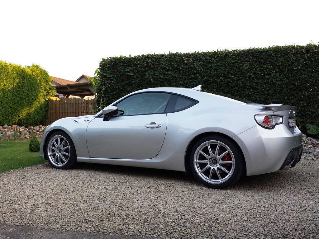 photo 6 Scion FR-S custom wheels Rota GR-A 18x7.5, ET +48, tire size 215/40 R18. x ET 