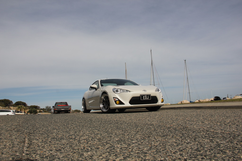 photo 3 Scion FR-S custom wheels Rota MXR 18x9.5, ET +38, tire size 225/ R18. x ET 235/ R