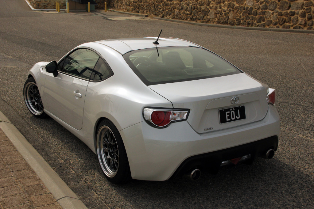photo 5 Scion FR-S custom wheels Rota MXR 18x9.5, ET +38, tire size 225/ R18. x ET 235/ R