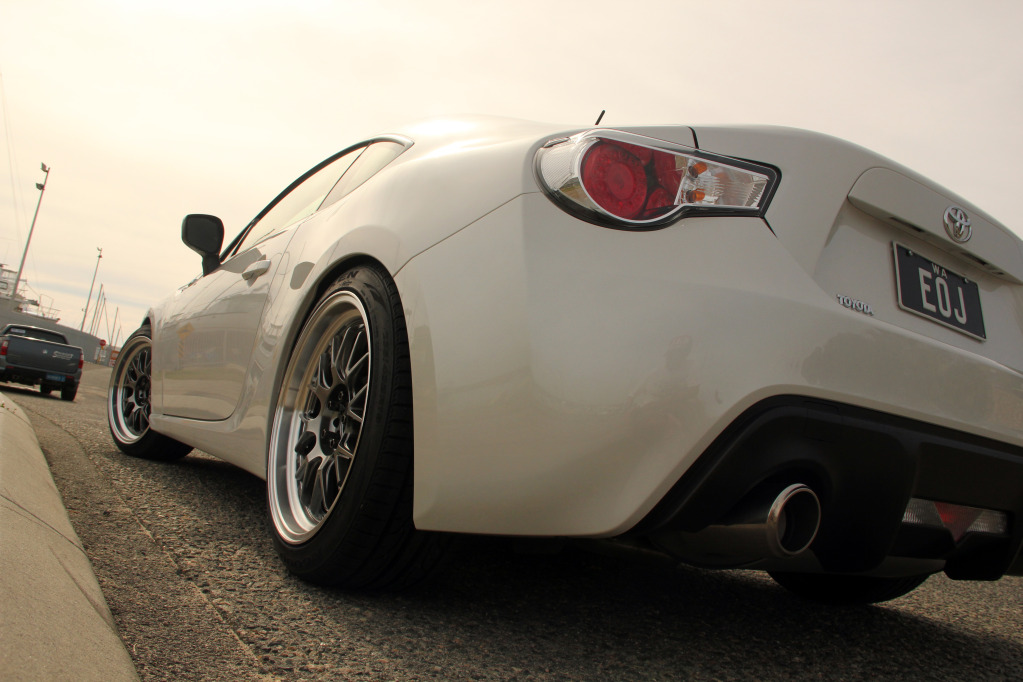 photo 1 Scion FR-S custom wheels Rota MXR 18x9.5, ET +38, tire size 225/ R18. x ET 235/ R
