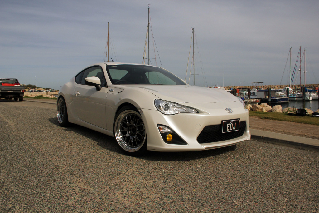 photo 10 Scion FR-S custom wheels Rota MXR 18x9.5, ET +38, tire size 225/ R18. x ET 235/ R