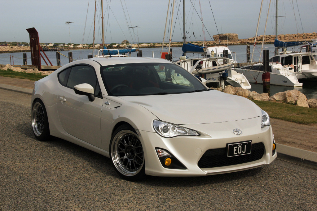 photo 12 Scion FR-S custom wheels Rota MXR 18x9.5, ET +38, tire size 225/ R18. x ET 235/ R