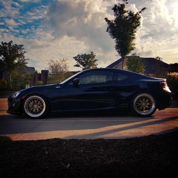 photo 4 Scion FR-S custom wheels Rota MXR 18x9.5, ET +38, tire size 225/40 R18. x ET