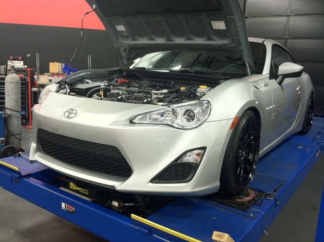 photo 4 Scion FR-S custom wheels Rota Torque 17x9.0, ET +30, tire size 215/40 R17. x ET 