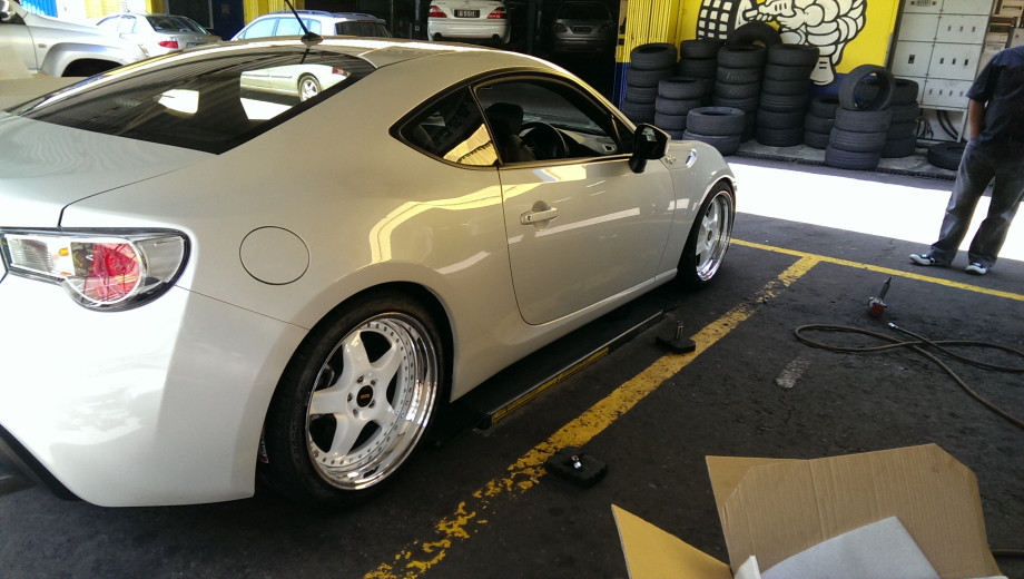photo 1 Subaru BRZ custom wheels Simmons FR-18 18x8.5, ET +41, tire size X R18. 18x9.5 ET+45
