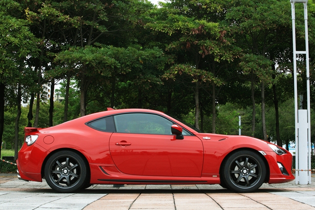 photo 3 Scion FR-S custom wheels Tom's Racing TM-03 18x7.5, ET +50, tire size X R18. x ET 