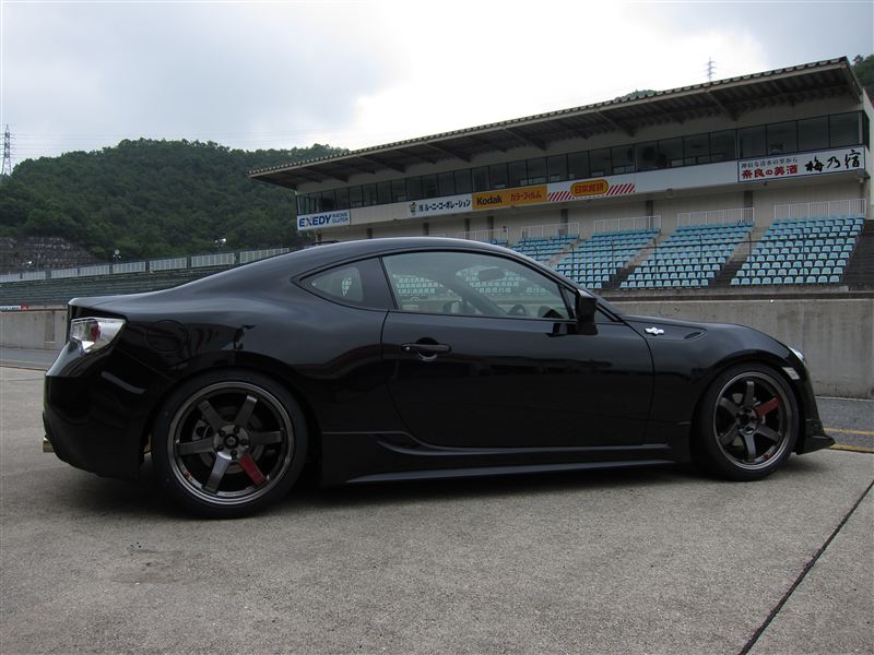 photo 3 Scion FR-S custom wheels Volk Racing TE37 18x9.0, ET +45, tire size X R18. 18x9.5 ET+45 