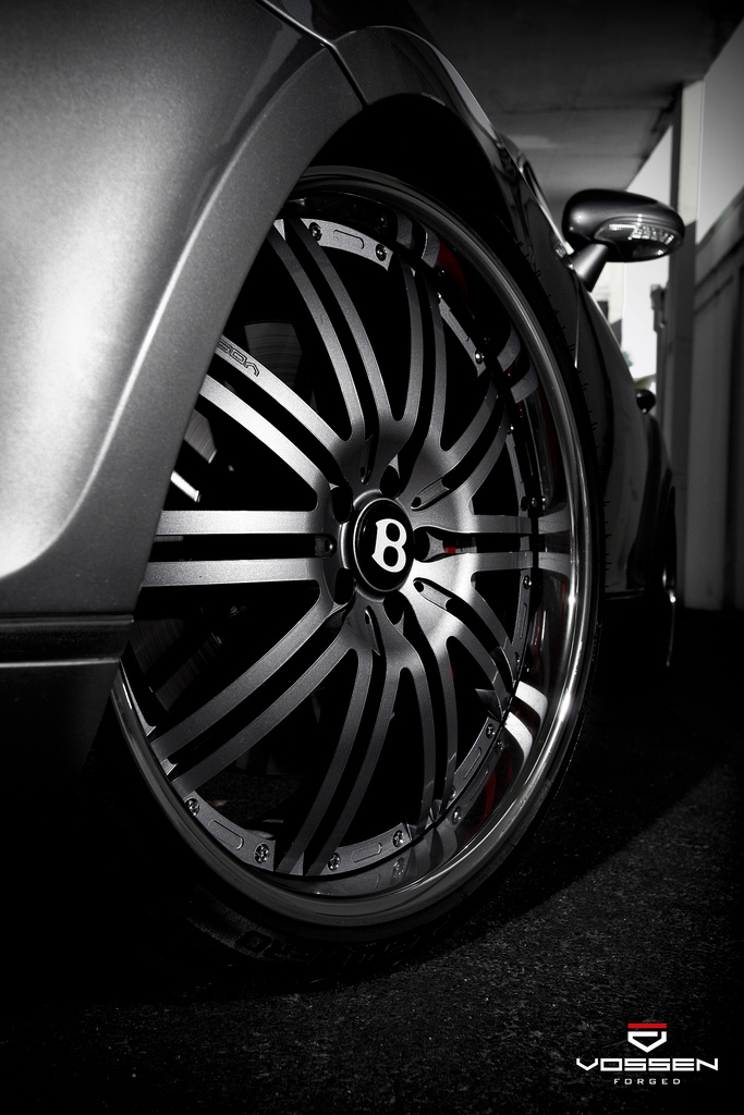 photo 1 Bentley Continental GT custom wheels Vossen VF082 22x9.5, ET , tire size X R22. 22x11.0 ET 
