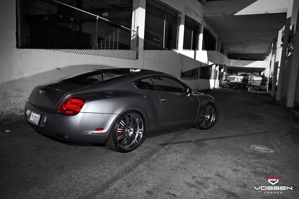 photo 5 Bentley Continental GT custom wheels Vossen VF082 22x9.5, ET , tire size X R22. 22x11.0 ET 