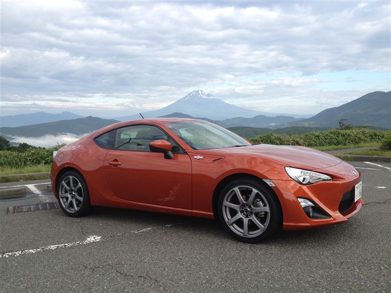 photo 3 Scion FR-S custom wheels Work Emotion XT7 18x7.5, ET +48, tire size X R18. 18x7.5 ET+42