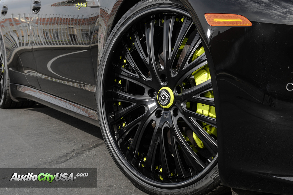 photo 1 Porsche Panamera E-Hybrid custom wheels Lexani LF 713 22x9.0, ET , tire size 245/30 R22. 22x10.5 ET 295/25 R22