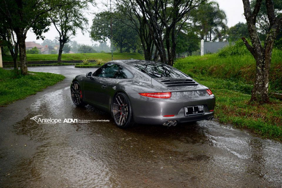 photo 6 Porsche 911 custom wheels ADV.1 7 MV2 SL 21x9.0, ET , tire size X R21. 21x12.5 ET 
