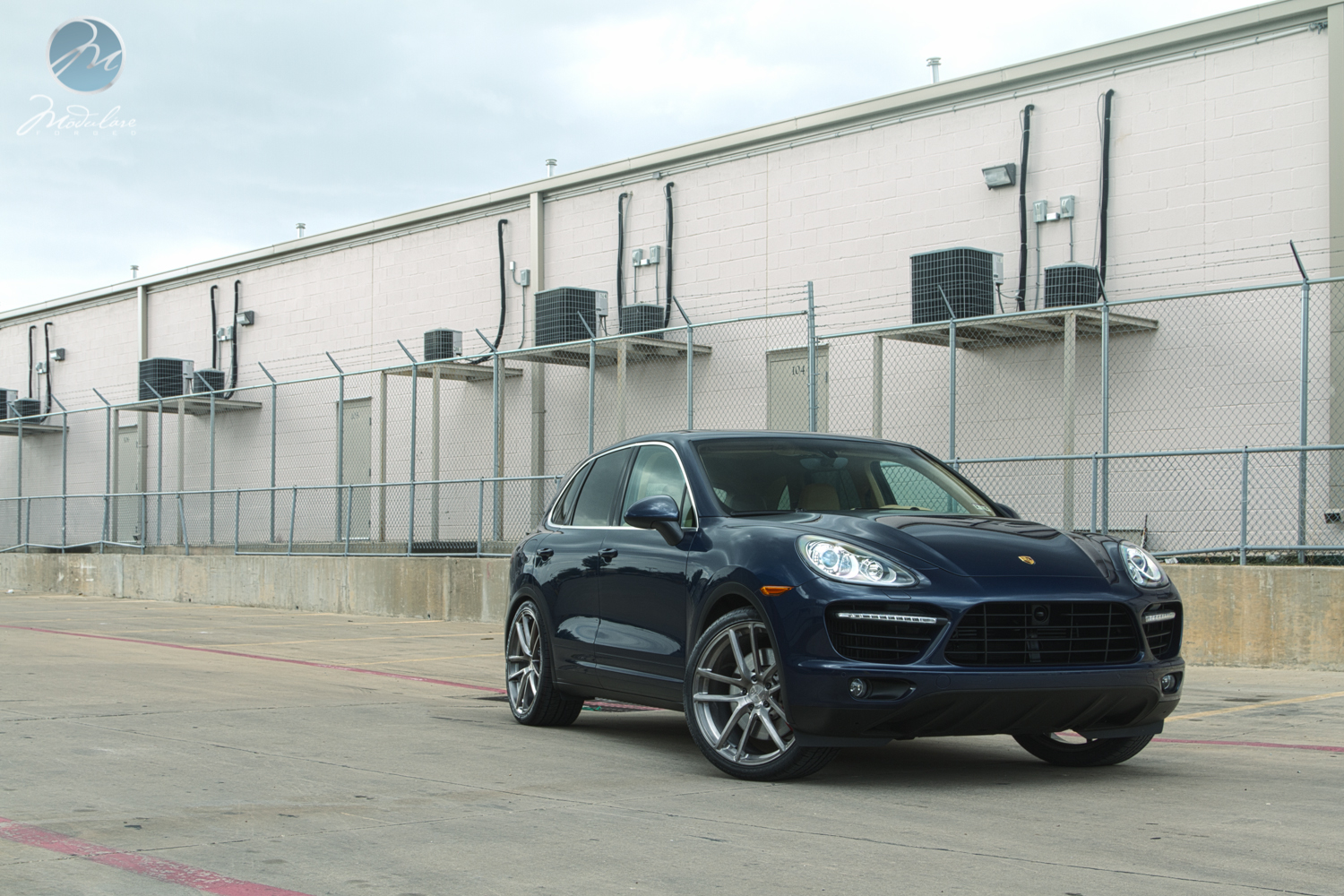 photo 4 Porsche Cayenne custom wheels Modulare B30 22x10.0, ET , tire size X R22. x ET 