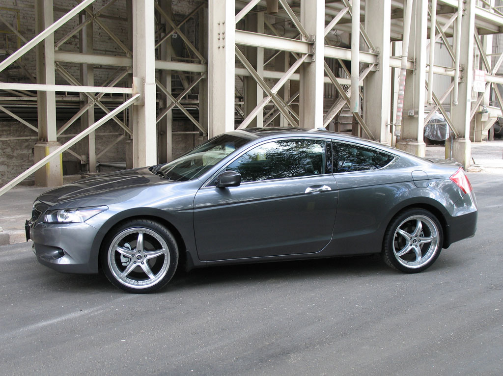 photo 2 Honda Accord custom wheels Stern De Eligance 20x8.5, ET +45, tire size 245/35 R20. x ET 