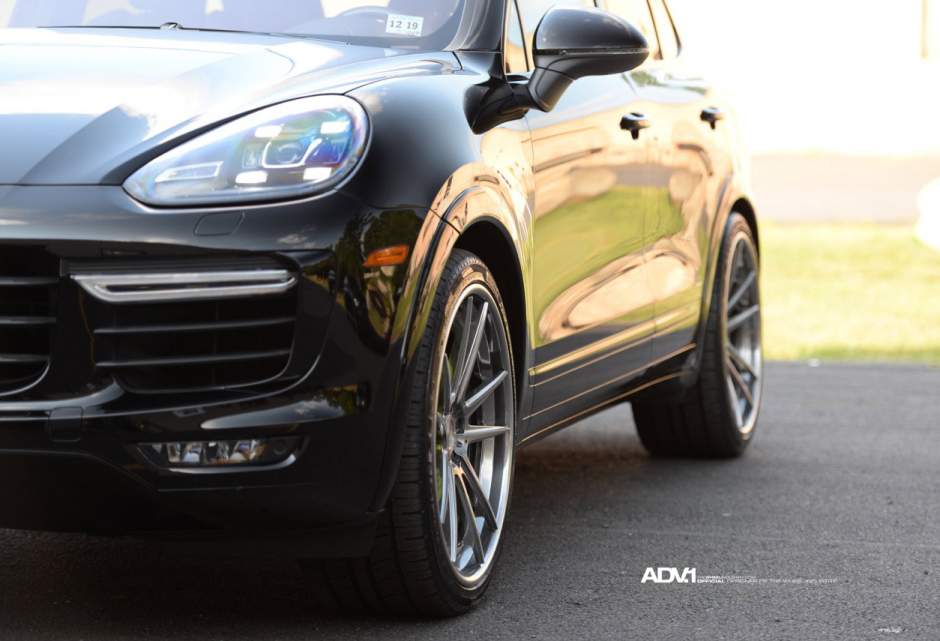 photo 3 Porsche Cayenne custom wheels ADV.1 5.2 Track Spec SL 22x10.5, ET , tire size X R22. x ET 