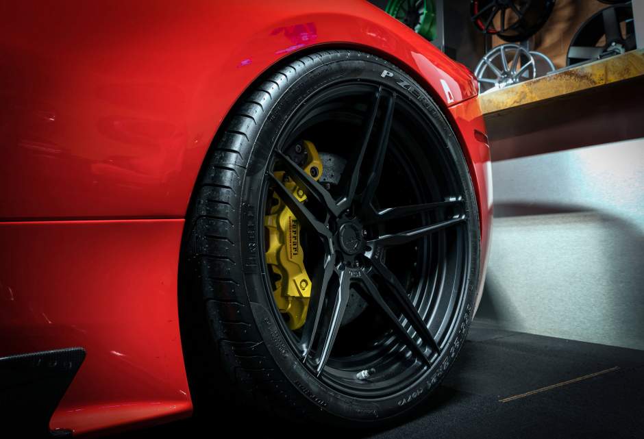 photo 1 Ferrari 458 Speciale custom wheels ADV.1 05 MV2 CS 20x9.0, ET , tire size X R20. 21x12.5 ET 