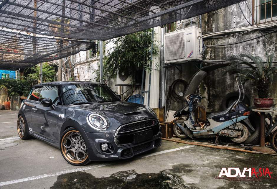 photo 4 MINI Cooper S custom wheels ADV.1 05C Track Spec CS 19x8.0, ET , tire size X R19. x ET 
