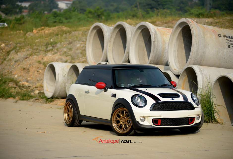 photo 2 MINI Cooper S custom wheels ADV.1 7 Track Function SL 18x8.5, ET , tire size X R18. 18x9.5 ET 