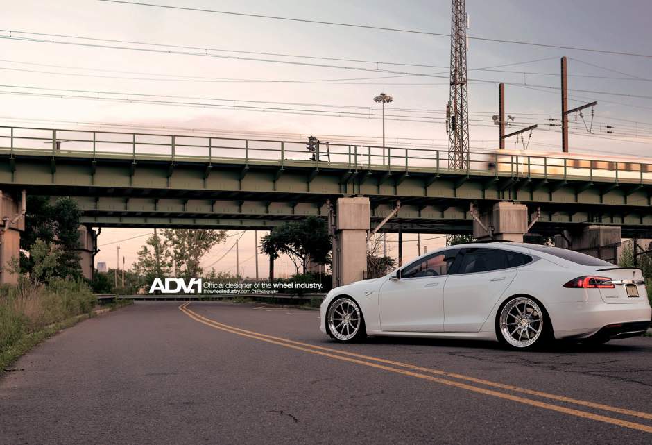 photo 3 Tesla Model S custom wheels ADV.1 X Track Spec 22x9.0, ET , tire size X R22. 22x10.5 ET 