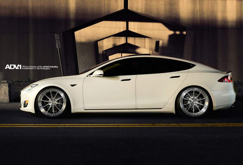 photo 5 Tesla Model S custom wheels ADV.1 X Track Spec 22x9.0, ET , tire size X R22. 22x10.5 ET 