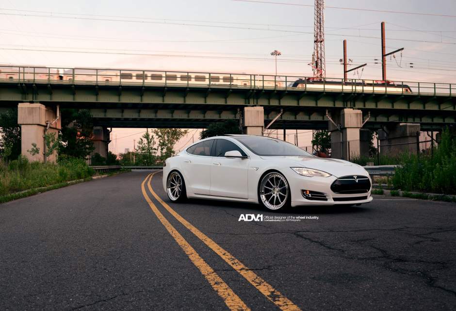 photo 6 Tesla Model S custom wheels ADV.1 X Track Spec 22x9.0, ET , tire size X R22. 22x10.5 ET 