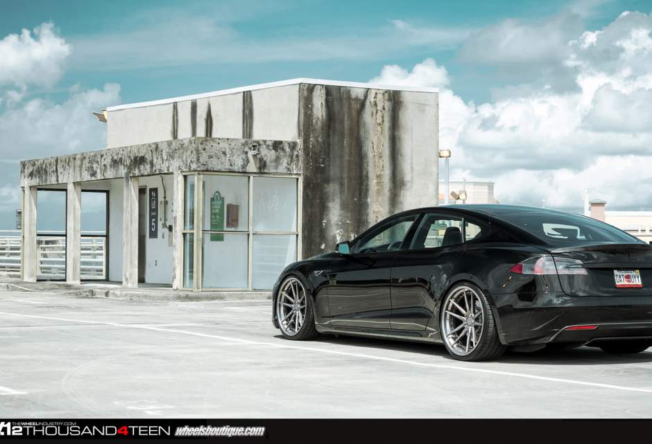 photo 7 Tesla Model S custom wheels ADV.1 5.2TSCS 22x9.5, ET , tire size X R22. 22x11.0 ET 