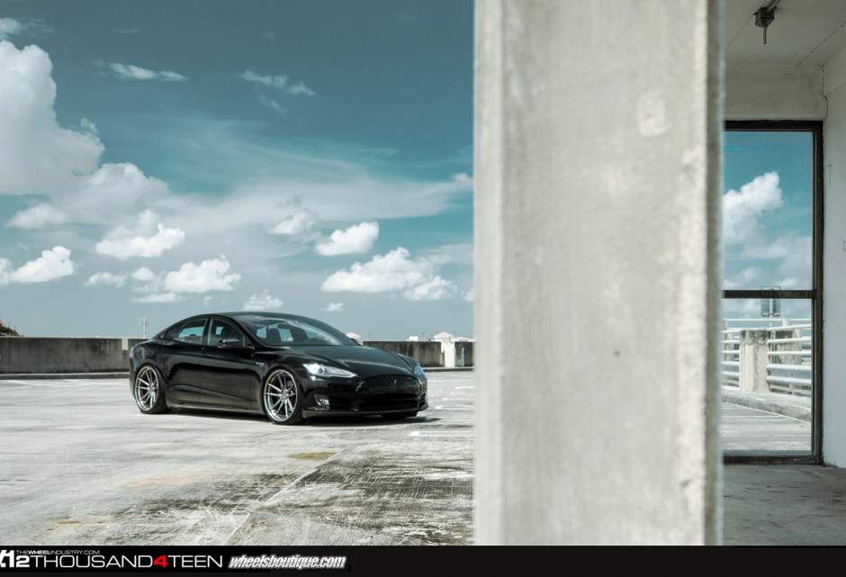 photo 12 Tesla Model S custom wheels ADV.1 5.2TSCS 22x9.5, ET , tire size X R22. 22x11.0 ET 