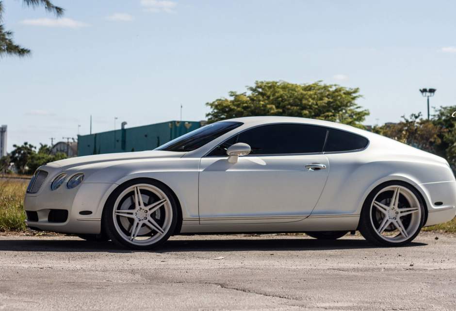 photo 4 Bentley Continental GT custom wheels ADV.1 05DC 22x9.5, ET , tire size X R22. 22x10.5 ET