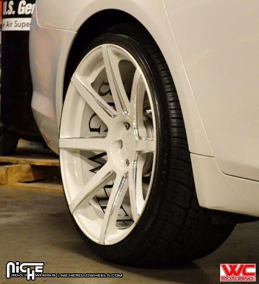 photo 1 BMW 750 custom wheels Niche Nyx 22x, ET +15, tire size X R22. 22x ET+42 