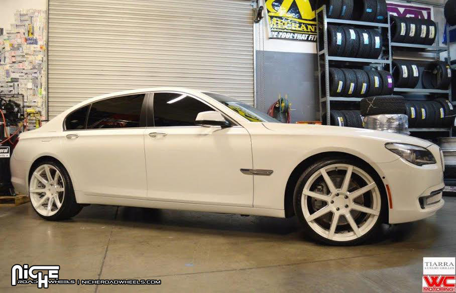 photo 2 BMW 750 custom wheels Niche Nyx 22x, ET +15, tire size X R22. 22x ET+42 
