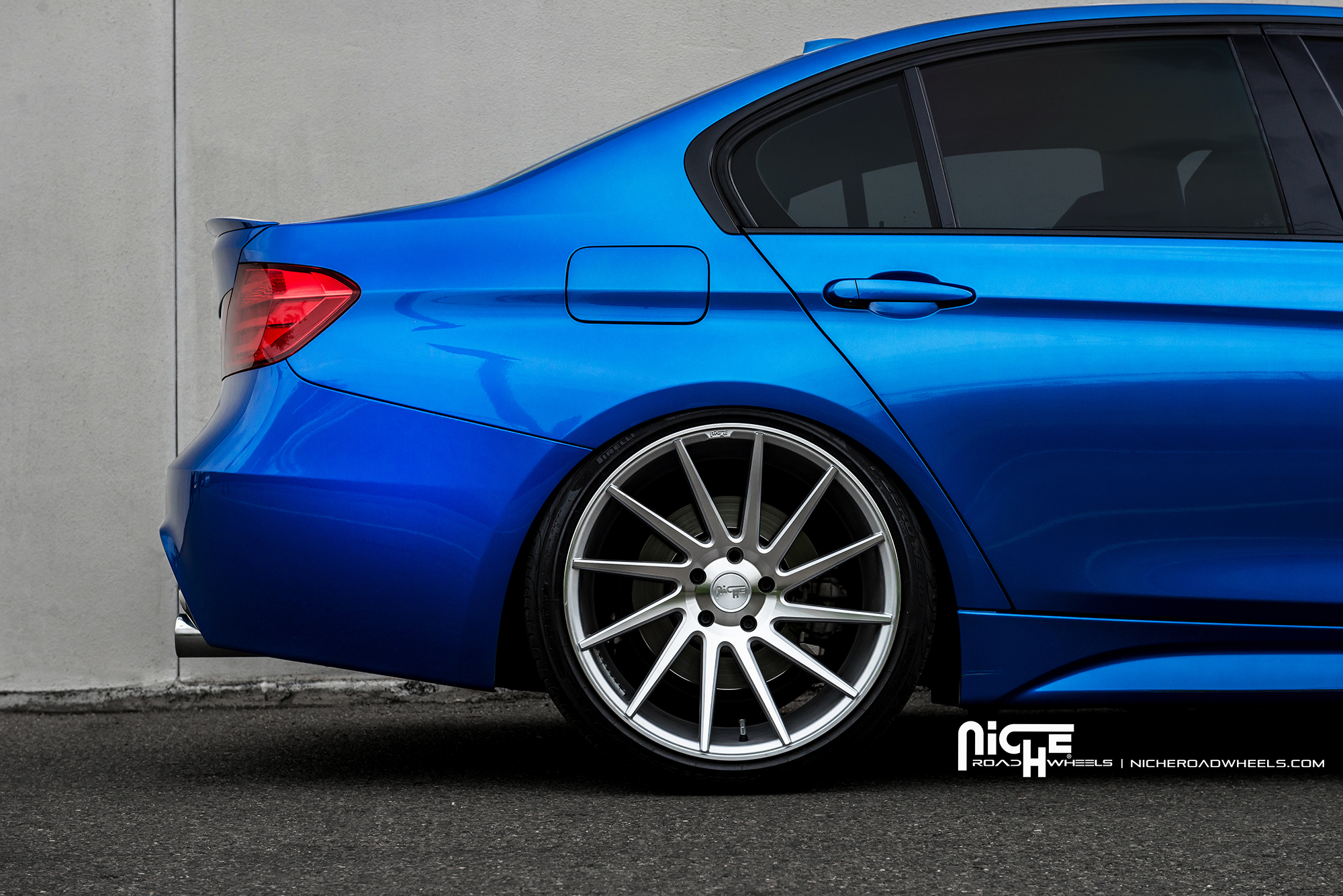 photo 1 BMW 335 custom wheels Niche Surge - M112 20x8.5, ET +35, tire size 235/35 R20. 20x10.5 ET+35 255/35 R20