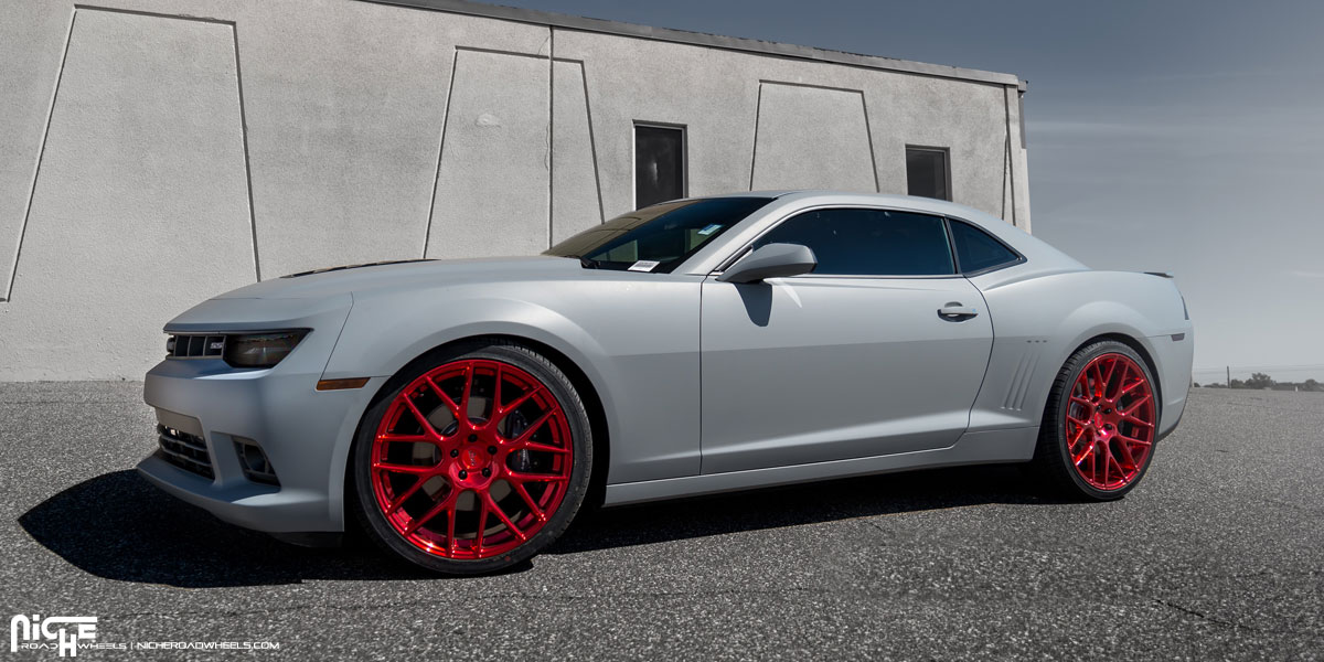 photo 1 Chevrolet Camaro custom wheels Niche Circuit - M110 22x9.0, ET , tire size X R22. 22x10.5 ET